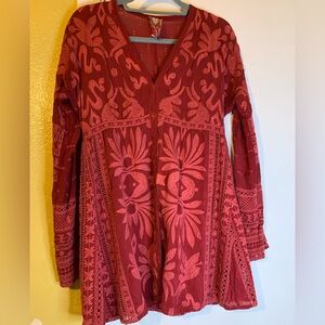 Johnny Was Women long button down blouse v- Neck.  XS